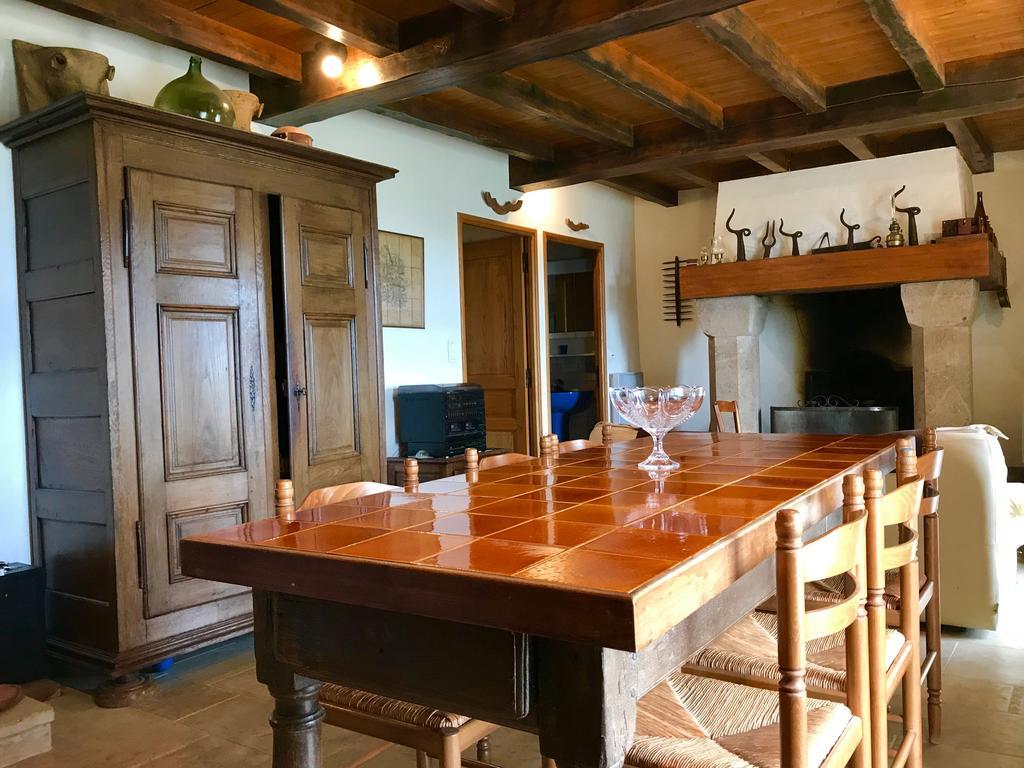 La Petite Maison Des Artistes Castelnau-Pégayrols Room photo